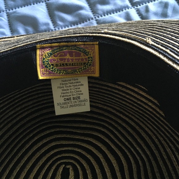 Scala Woven Beach Hat - Picture 2 of 3